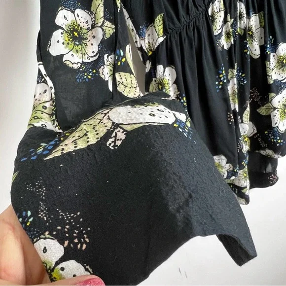 Free People Floral Surplice Tunic Top Large Black - Picture 4 of 9
